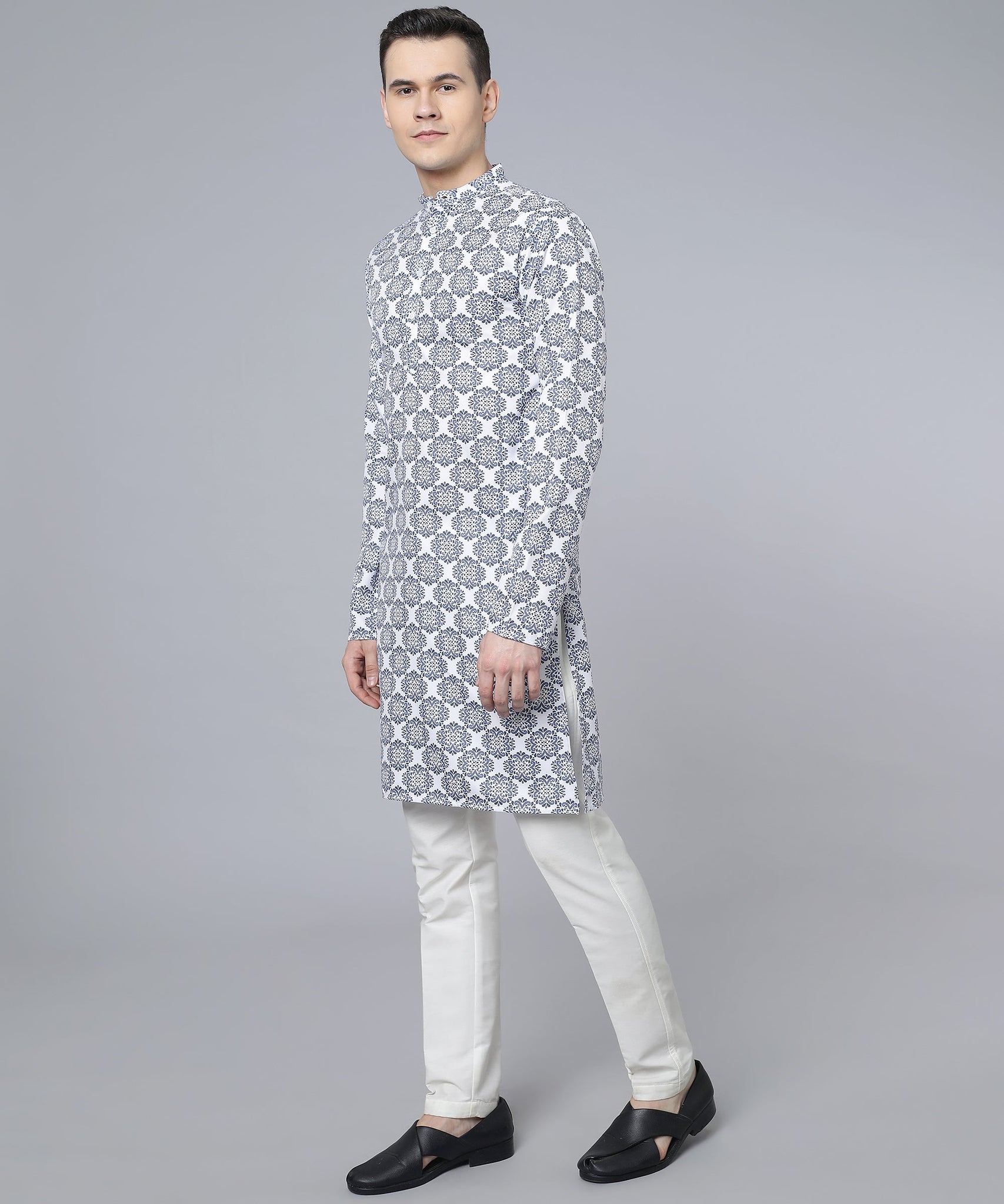 Stylish Men's Kurta: Stand Out in a Crowd