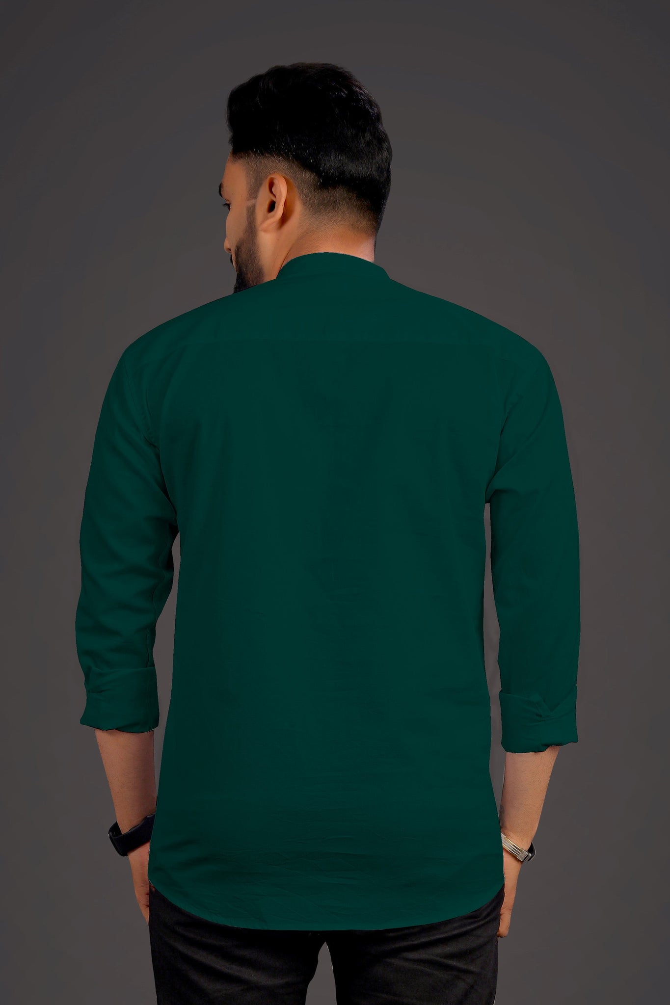 Solid pine green Cotton Kurta Shirt For Men With Wooden Button