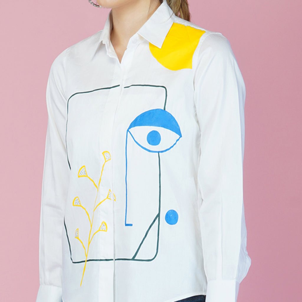 Blue Eyed Graphic  Shirt For Women